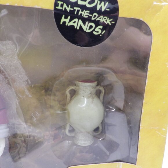 Deluxe Miracle Jesus Action Figure/ Glow in the Dark Hands/ Loaves/ Fishes/ Wine - Picture 4 of 8